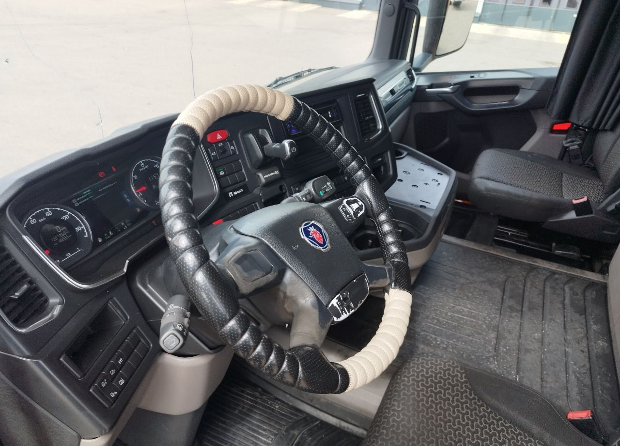 Тягач Scania R: фото 11
