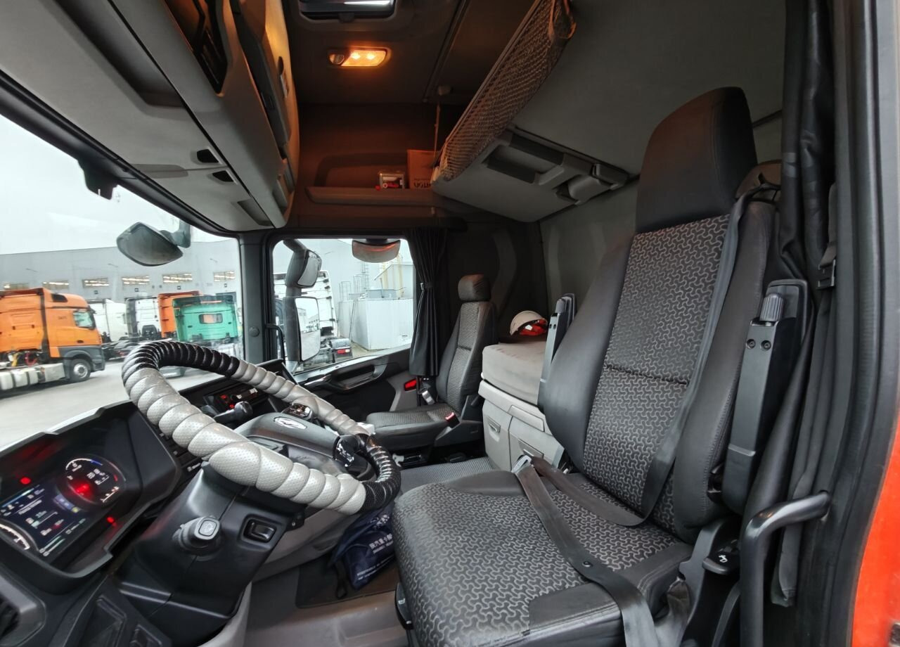 Тягач Scania R: фото 9 Тягач Scania R: фото 9