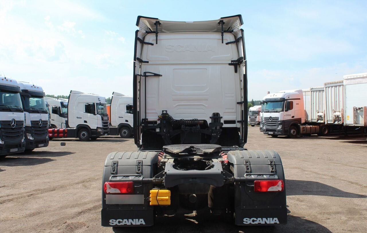 Тягач Scania R: фото 6