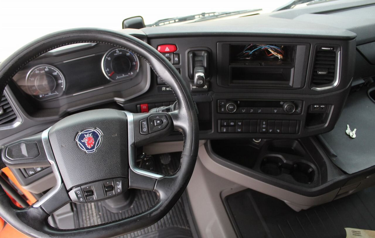Тягач Scania R: фото 10