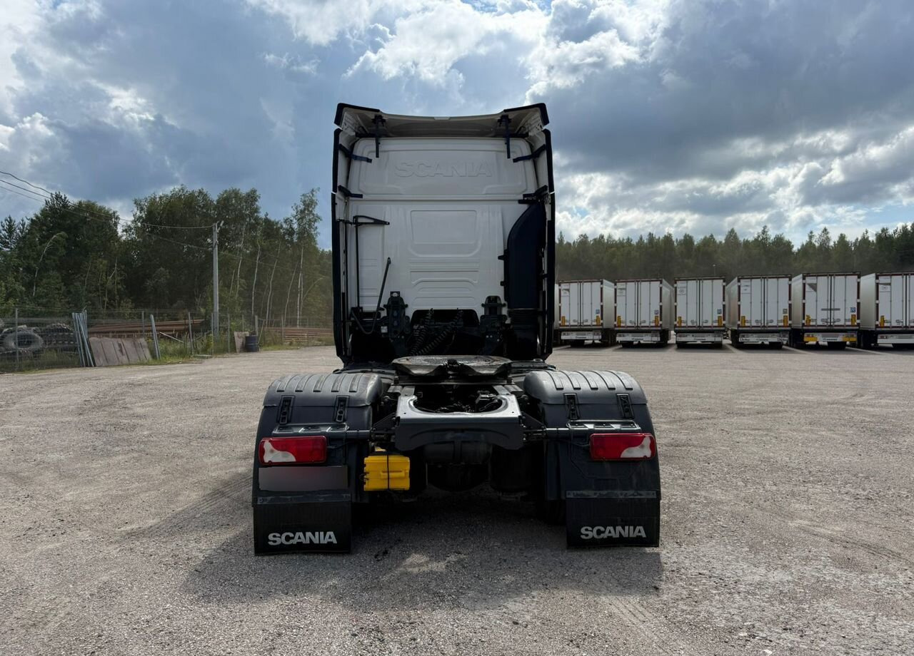 Тягач Scania R: фото 6