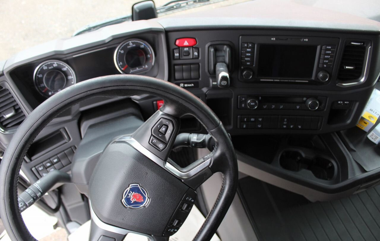 Тягач Scania R: фото 10