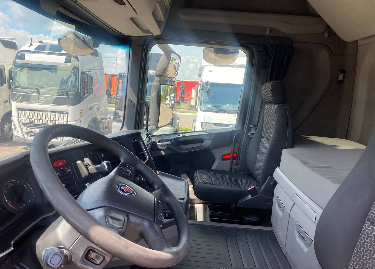 Тягач Scania R: фото 9