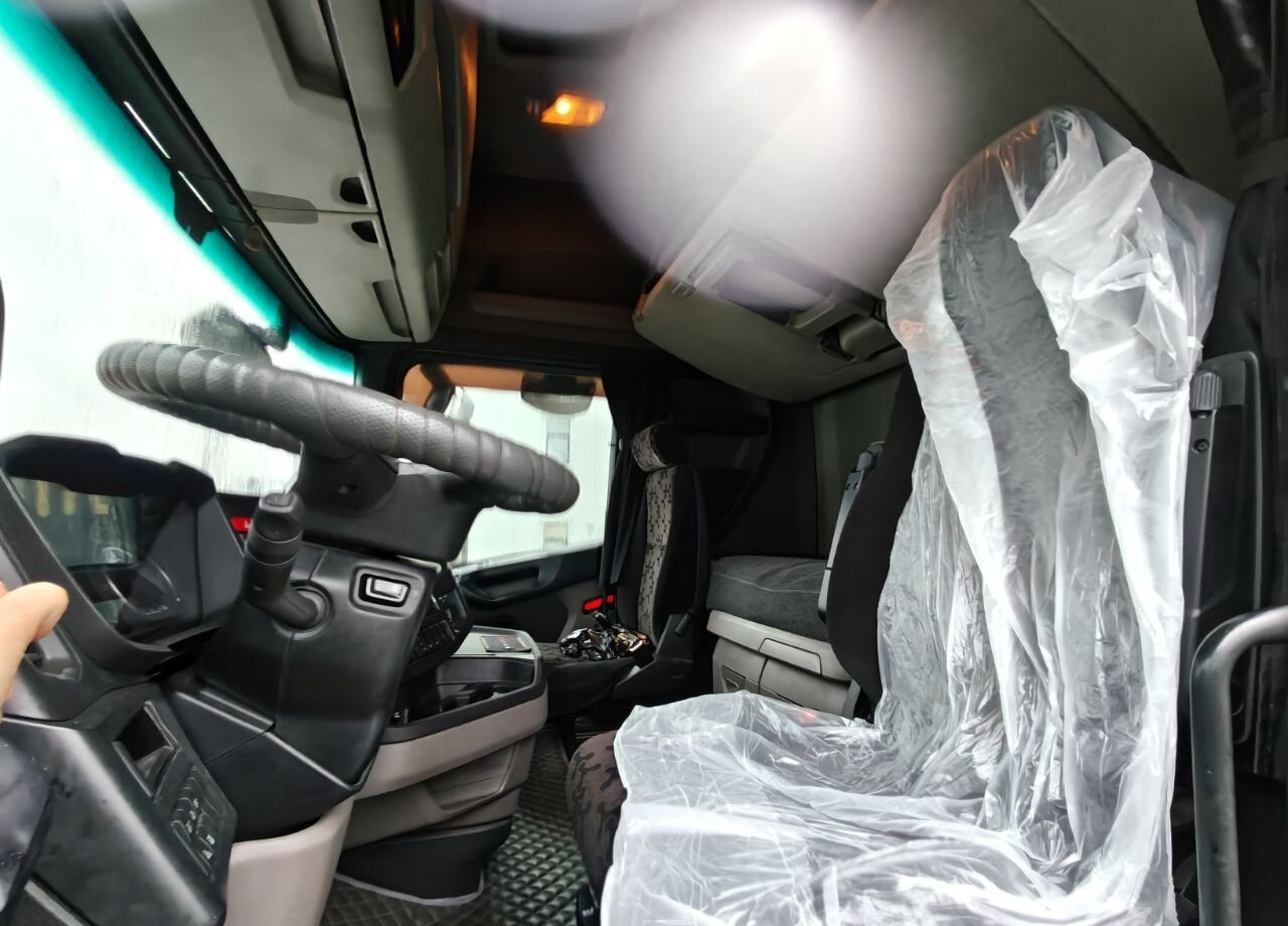 Тягач Scania S: фото 10
