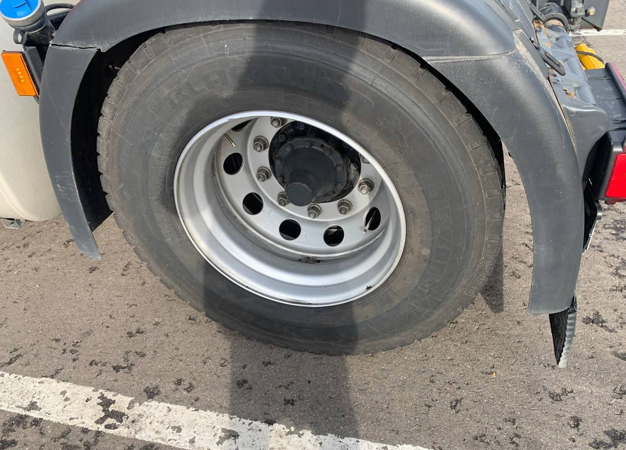 Тягач Scania S: фото 9