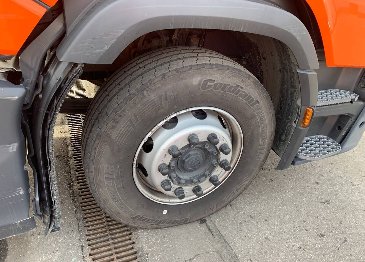 Тягач Scania S: фото 11