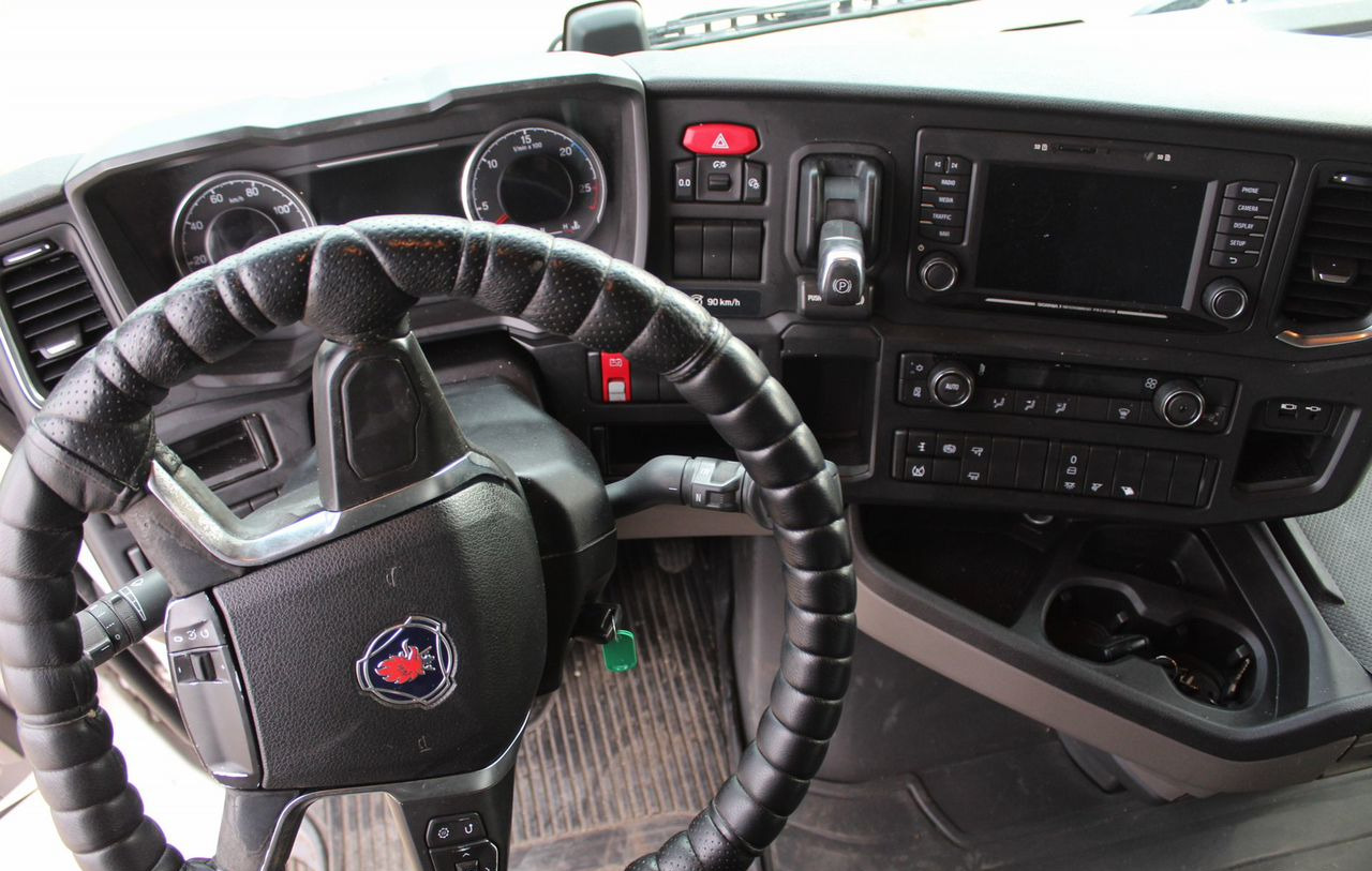 Тягач Scania S: фото 9