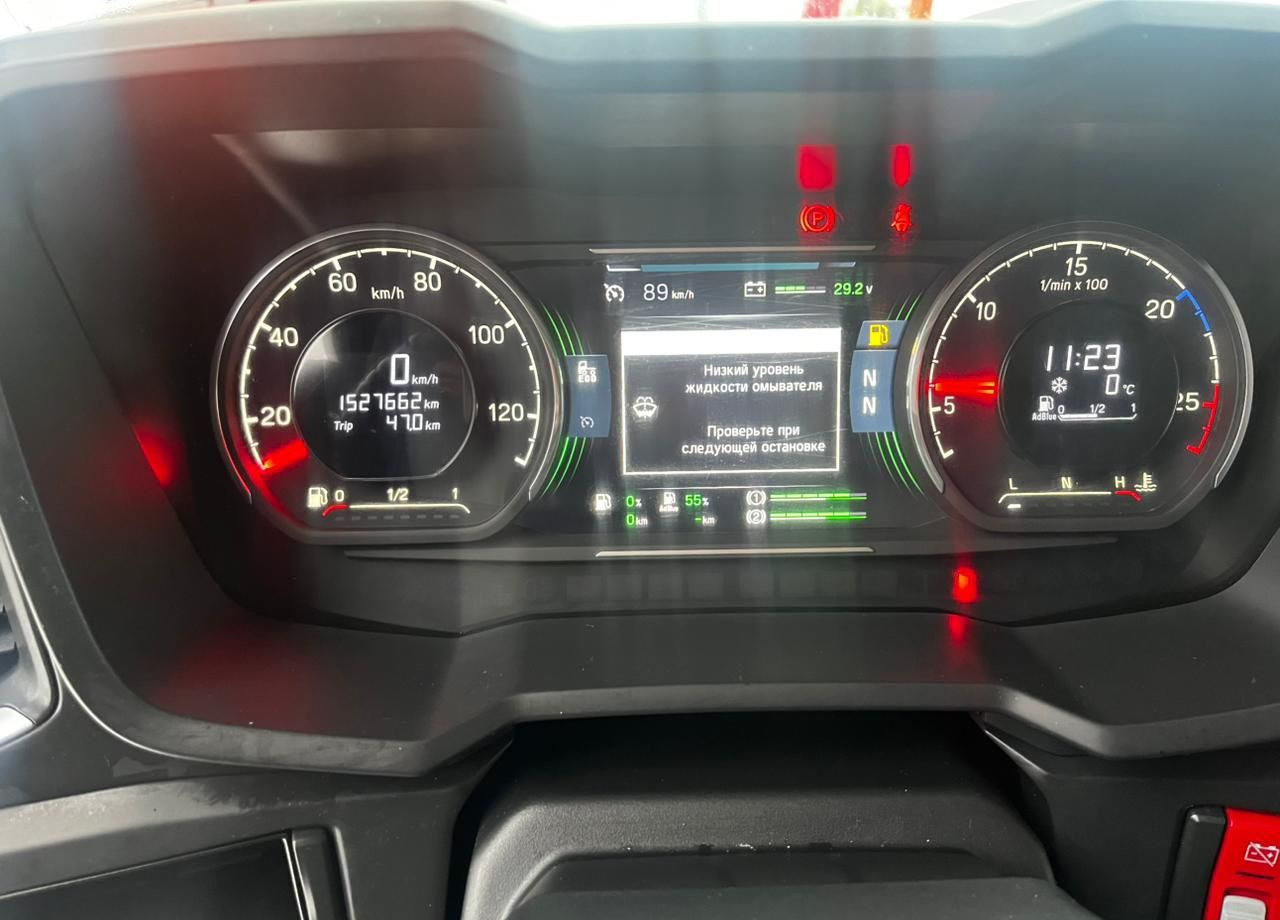 Тягач Scania S: фото 15