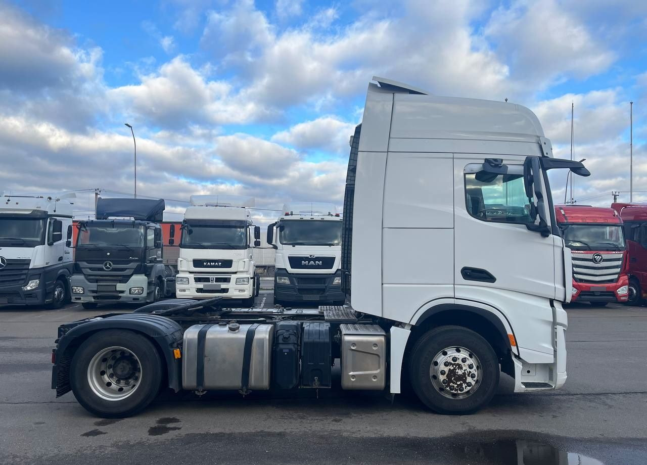 Тягач Shacman X6000: фото 8 Тягач Shacman X6000: фото 8