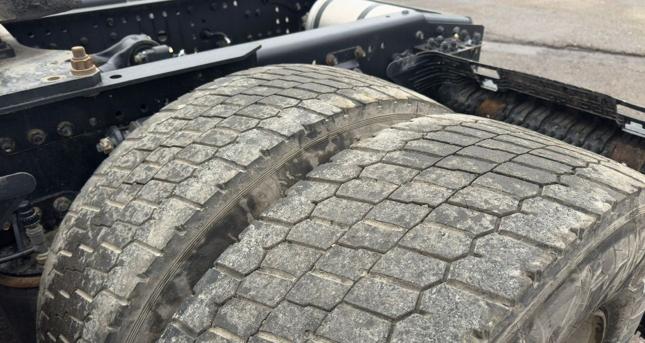 Тягач Shacman X6000: фото 15