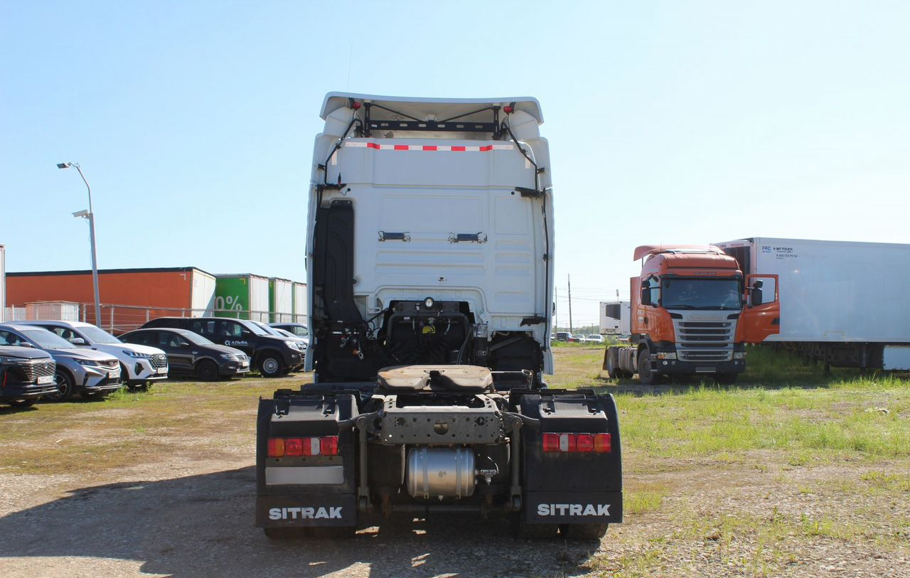 Тягач Sitrak C7H: фото 6