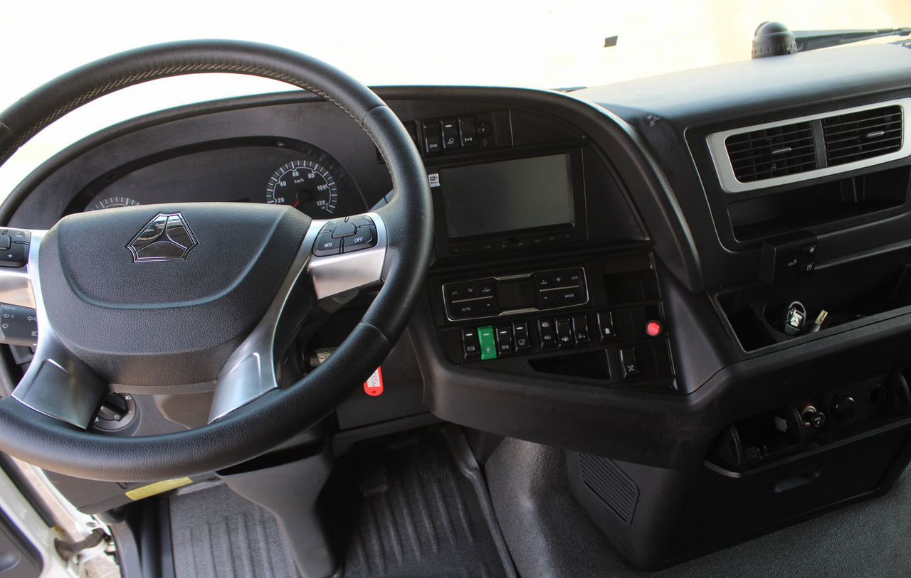 Тягач Sitrak C7H: фото 10
