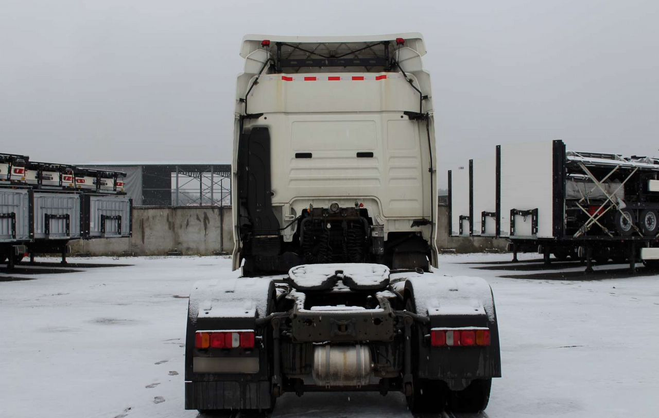 Тягач Sitrak C7H: фото 6