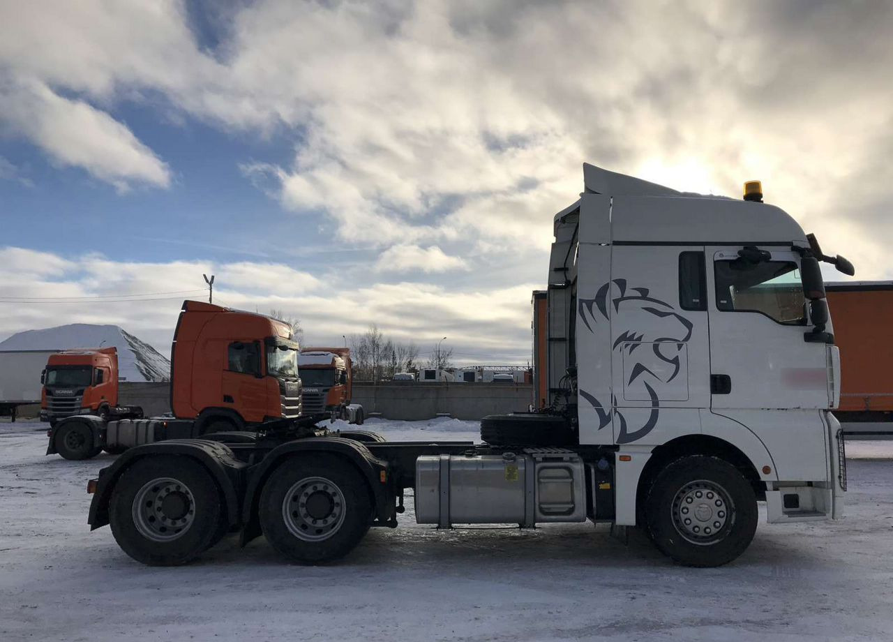 Тягач Sitrak C7H: фото 8