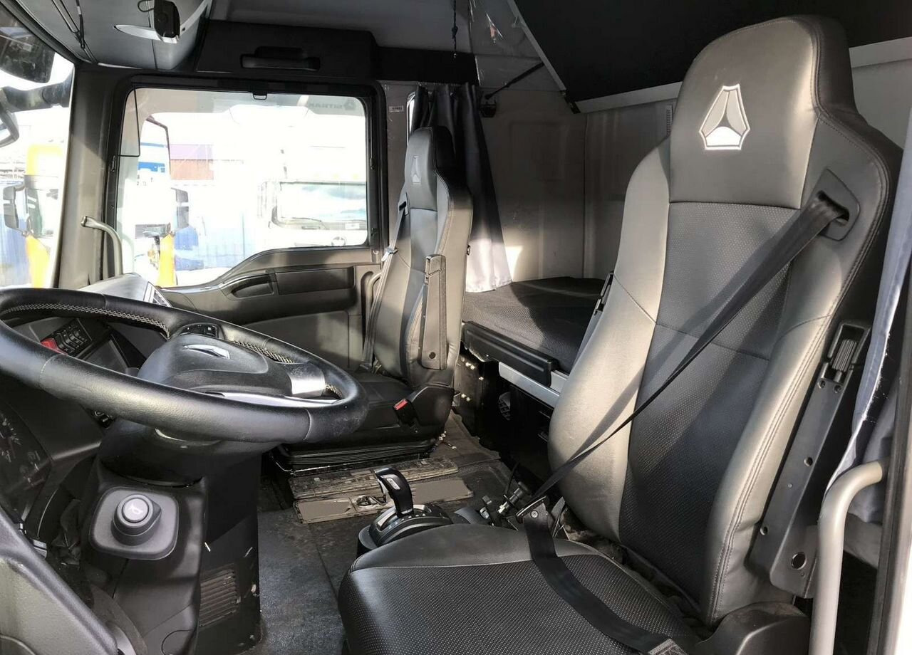 Тягач Sitrak C7H: фото 9