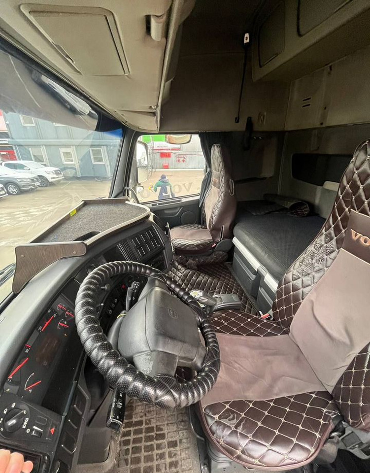 Тягач Volvo FH: фото 13