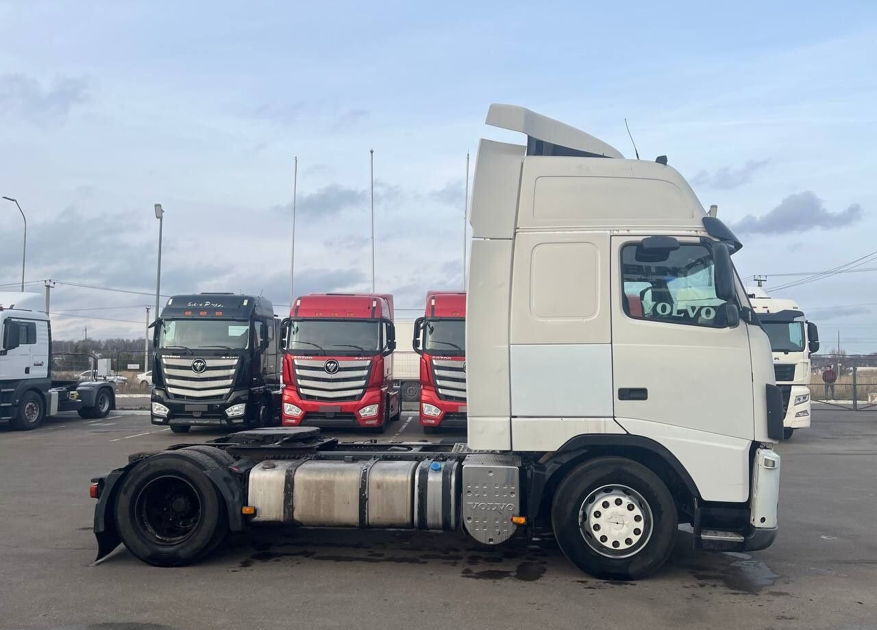 Тягач Volvo FH: фото 8