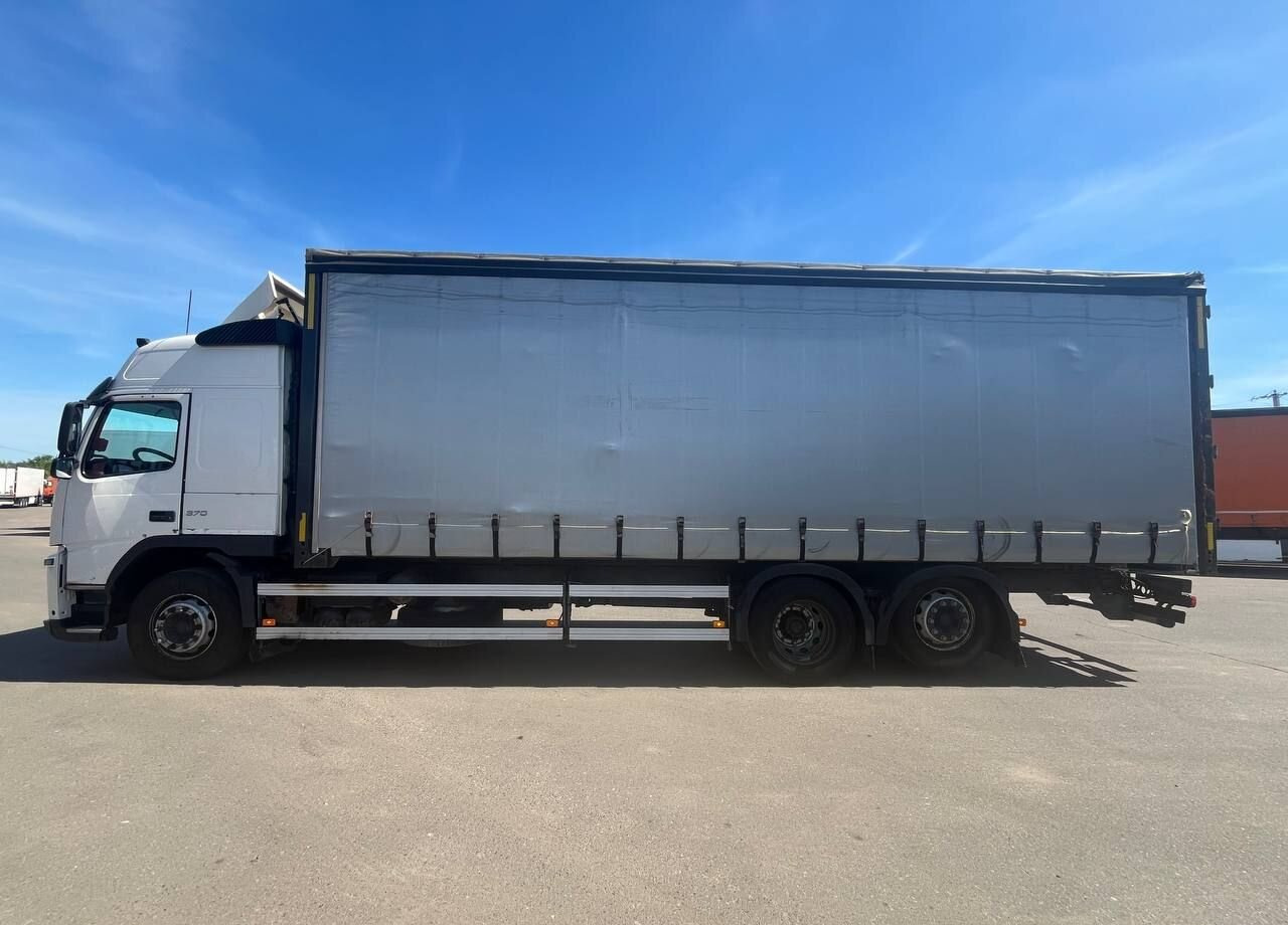 Volvo F-Series - Тентованный грузовик: фото 4 Volvo F-Series - Тентованный грузовик: фото 4