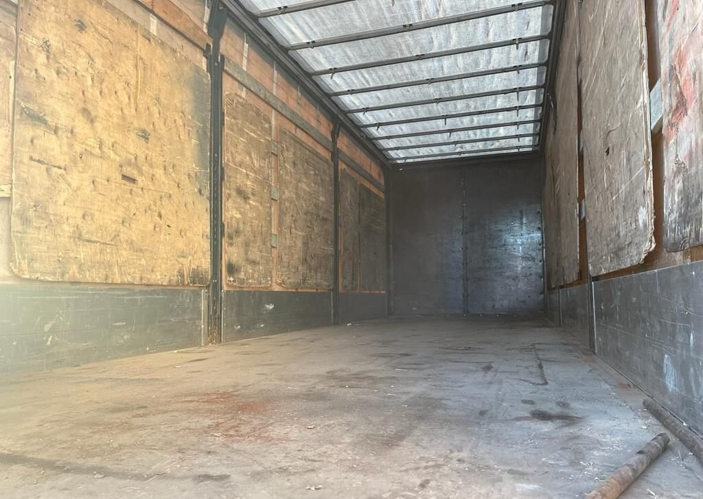 Тентованный грузовик Volvo F-Series: фото 9 Тентованный грузовик Volvo F-Series: фото 9