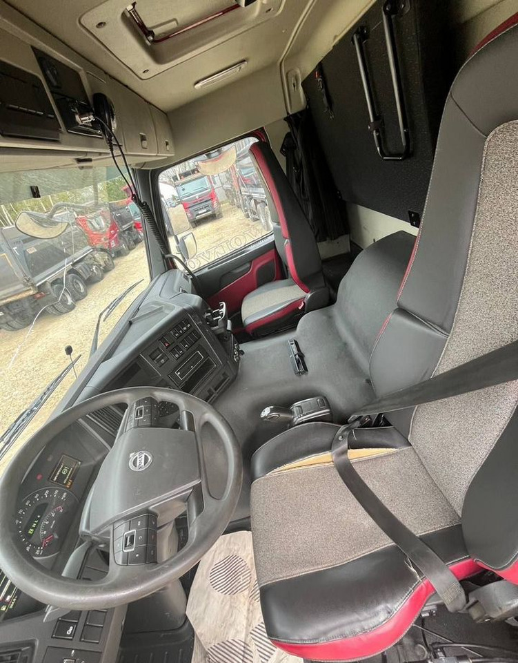 Самосвал Volvo FM Truck 8X4: фото 9