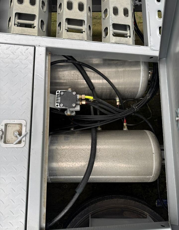 Полуприцеп-автовоз AMUR LYR9402TCL: фото 11 Полуприцеп-автовоз AMUR LYR9402TCL: фото 11