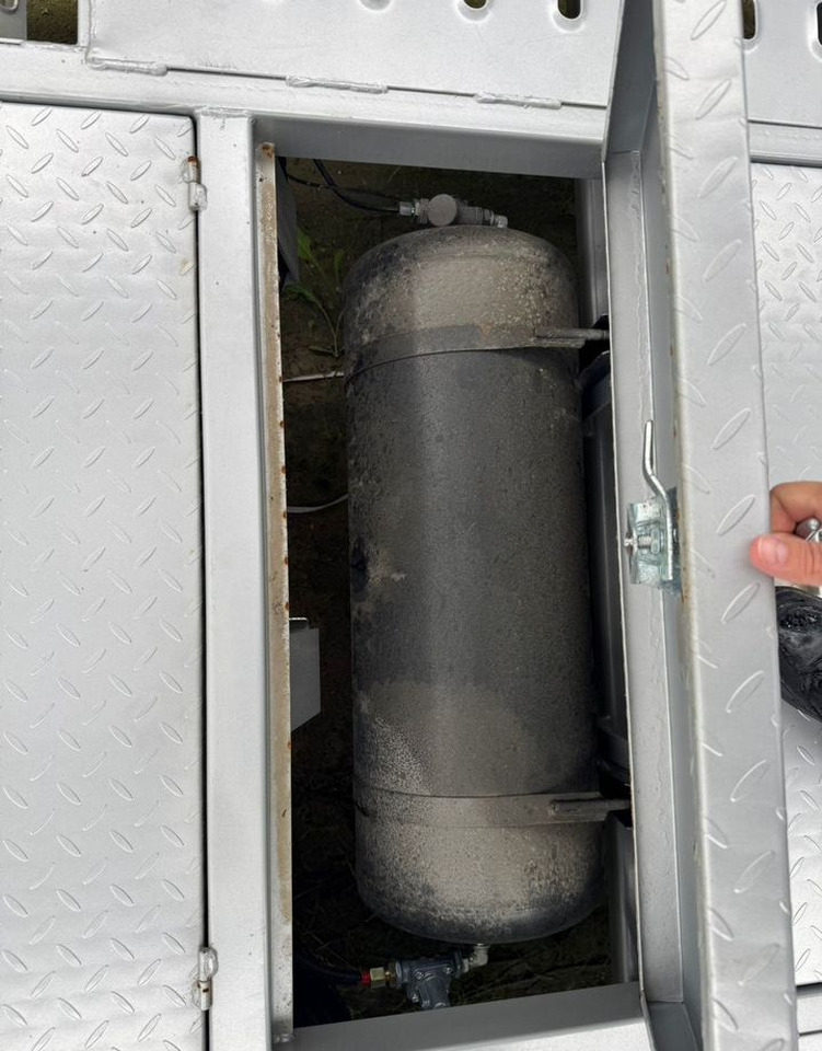 Полуприцеп-автовоз AMUR LYR9402TCL: фото 12 Полуприцеп-автовоз AMUR LYR9402TCL: фото 12