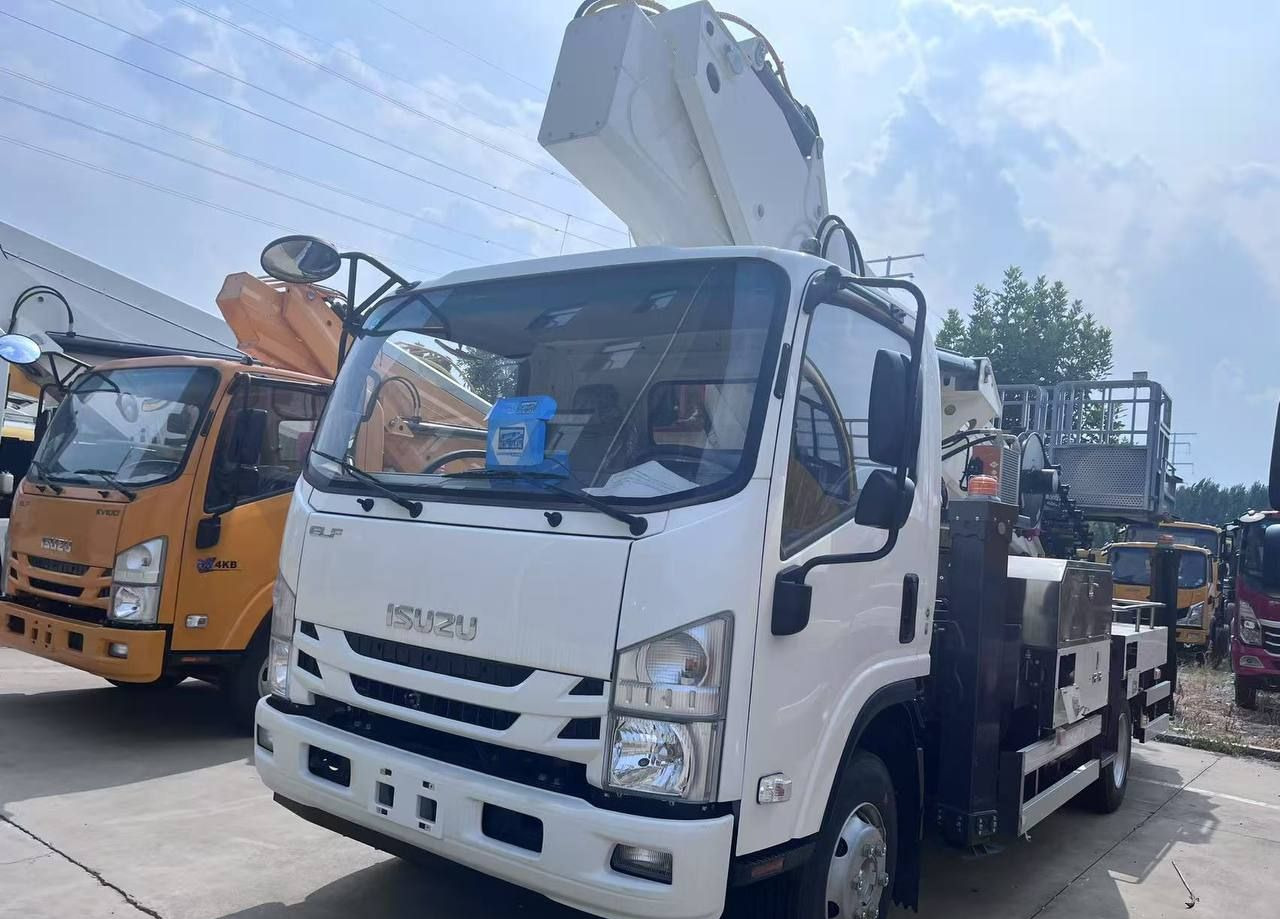 Isuzu Elf 5.2 (автогидроподъемник) - Грузовик с подъемником: фото 4 Isuzu Elf 5.2 (автогидроподъемник) - Грузовик с подъемником: фото 4