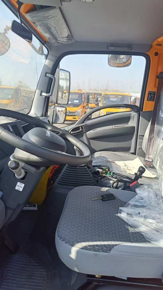 ISUZU М100 - Коммунальная/ Специальная техника: фото 1 ISUZU М100 - Коммунальная/ Специальная техника: фото 1