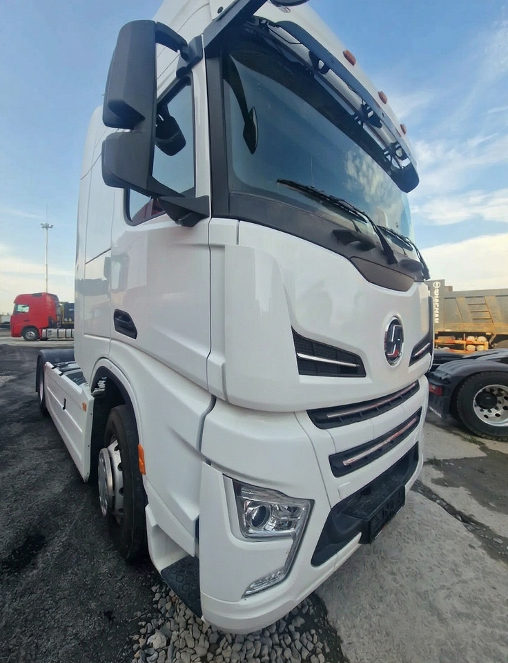 SHACMAN X6000 (SX4188YY381) - Тягач: фото 1 SHACMAN X6000 (SX4188YY381) - Тягач: фото 1