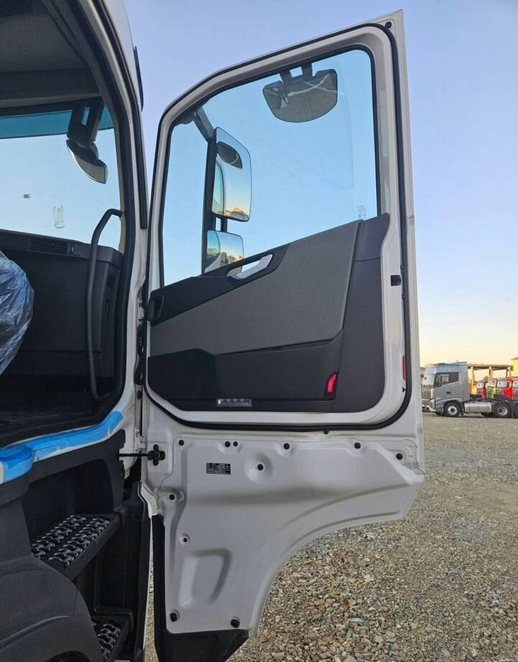 Новый Тягач Volvo FH: фото 21