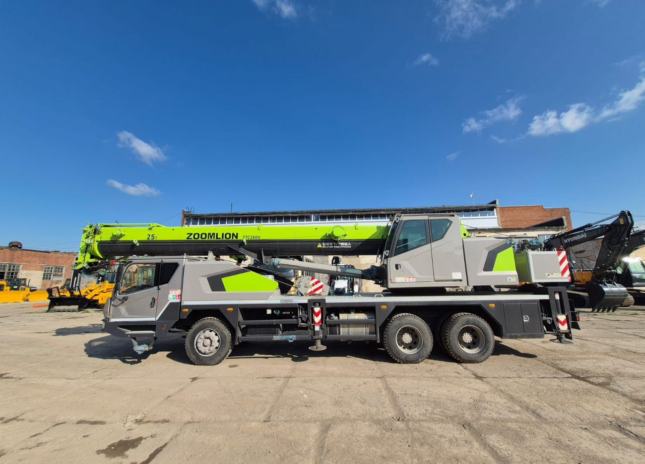 Zoomlion ZTC250V - Мобильный кран: фото 4 Zoomlion ZTC250V - Мобильный кран: фото 4