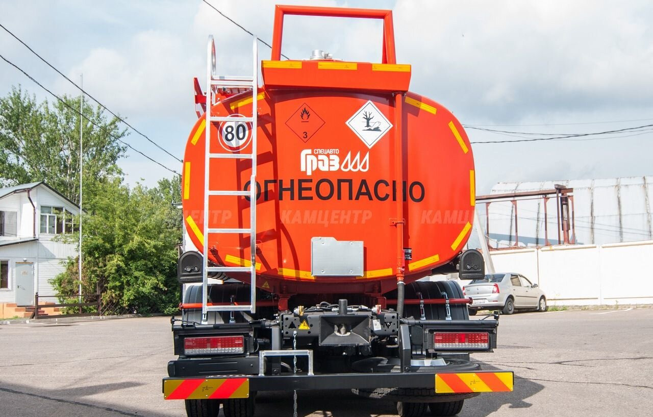 Новый Грузовик с цистерной КАМАЗ 65115: фото 6