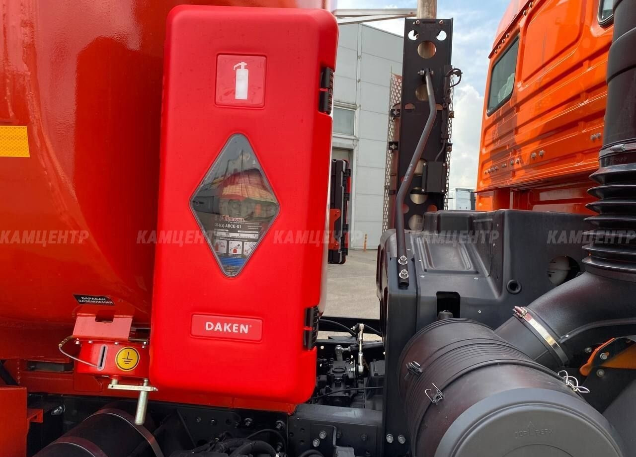 Новый Грузовик с цистерной КАМАЗ 65115: фото 13