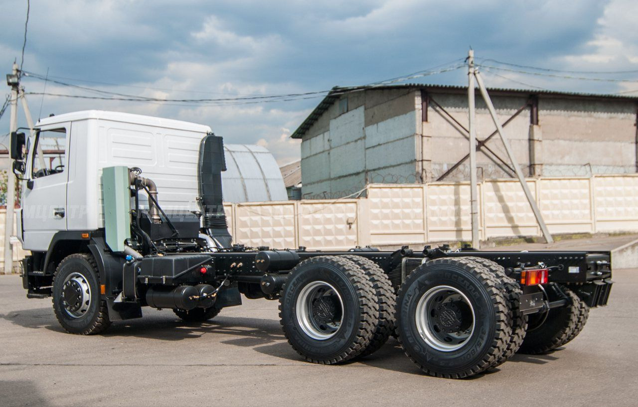 МАЗ 631226-585-042 - Грузовик-шасси: фото 5 МАЗ 631226-585-042 - Грузовик-шасси: фото 5