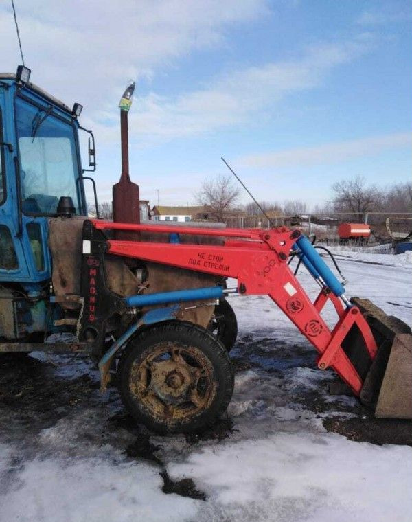 Фронтальный погрузчик Magnus ПКУ-0.9М - Фронтальный погрузчик для трактора: фото 3 Фронтальный погрузчик Magnus ПКУ-0.9М - Фронтальный погрузчик для трактора: фото 3
