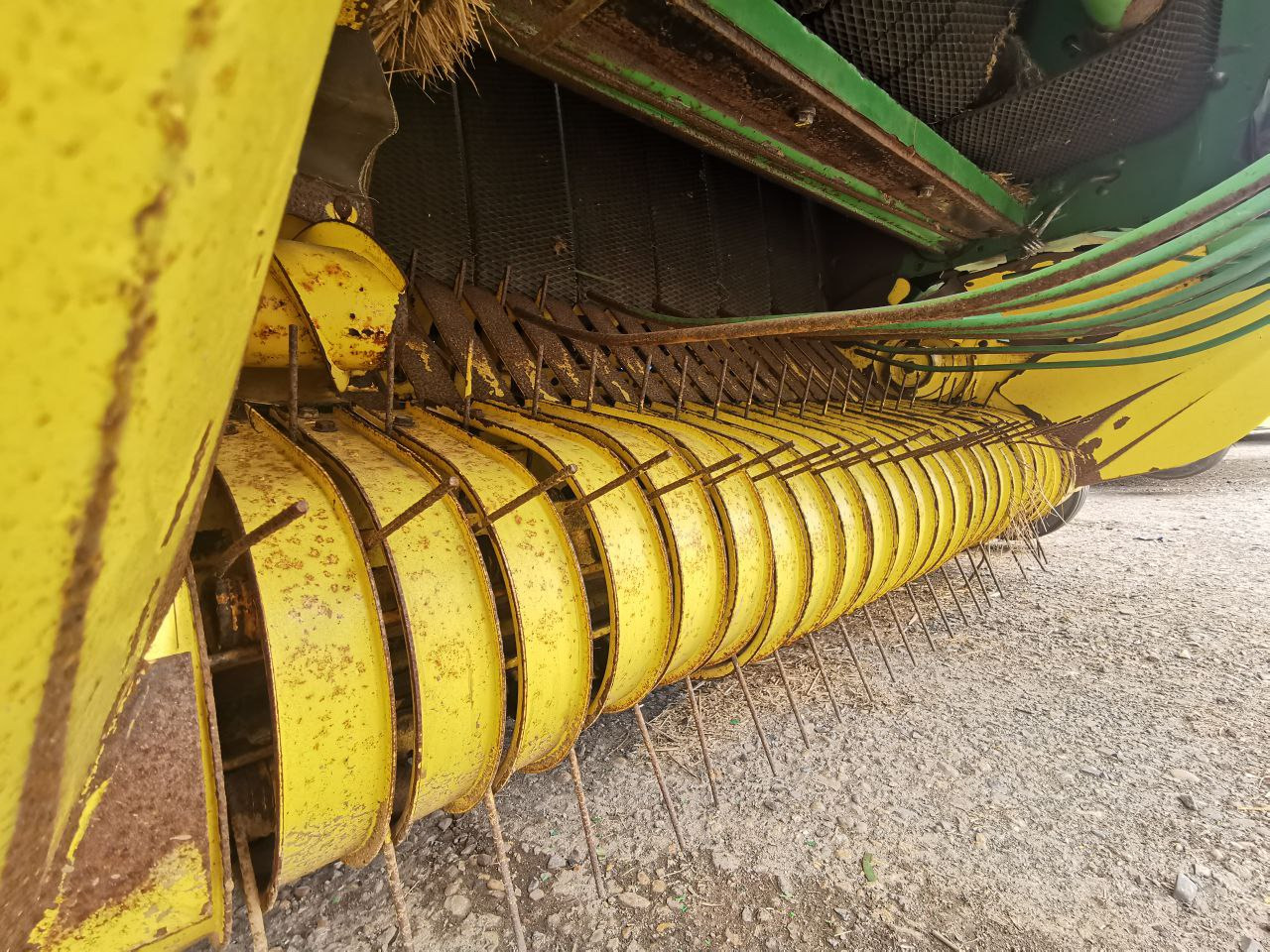 Пресс-подборщик рулонный JOHN DEERE 592: фото 16