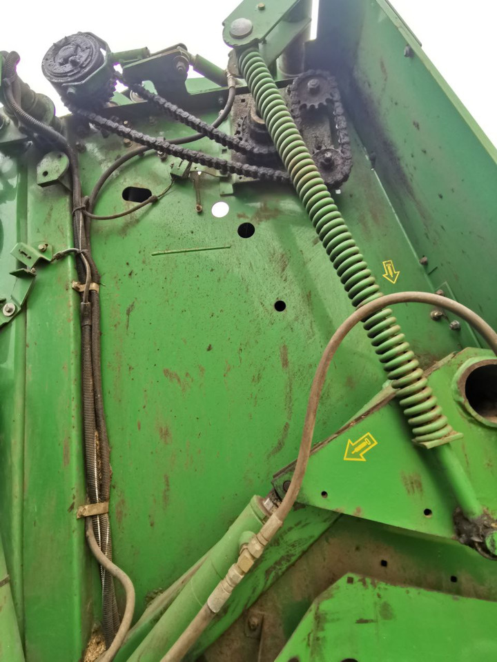 Пресс-подборщик рулонный JOHN DEERE 592: фото 9