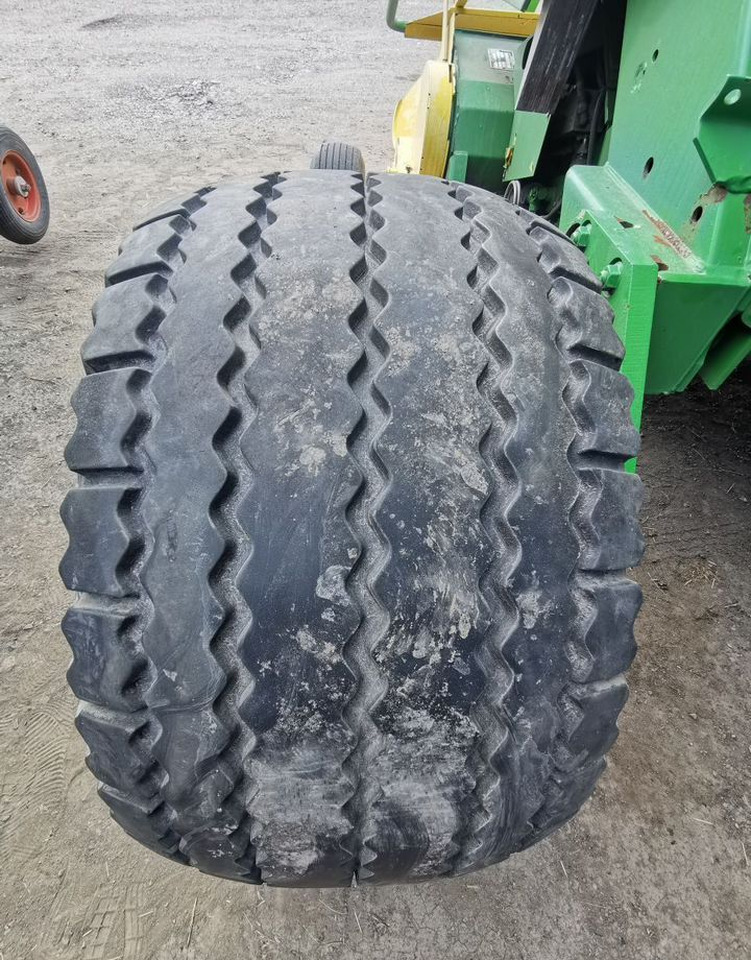 Пресс-подборщик рулонный John Deere 580: фото 14