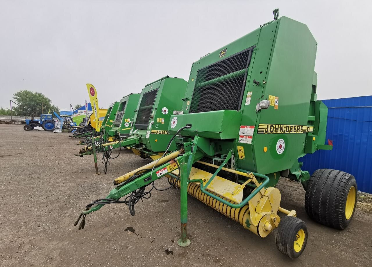 John Deere 580 - Пресс-подборщик рулонный: фото 3 John Deere 580 - Пресс-подборщик рулонный: фото 3