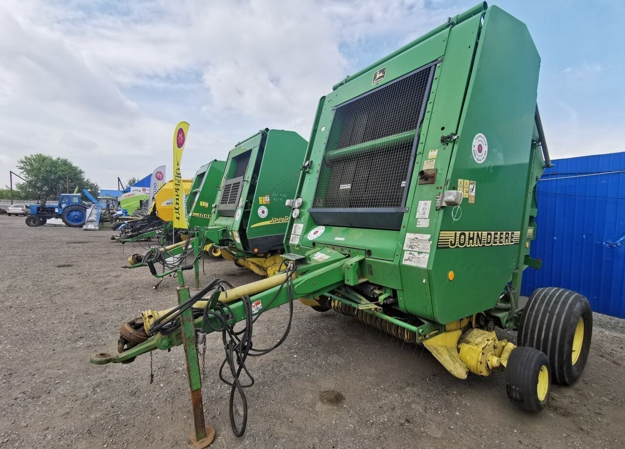 John Deere 590 - Пресс-подборщик рулонный: фото 1 John Deere 590 - Пресс-подборщик рулонный: фото 1