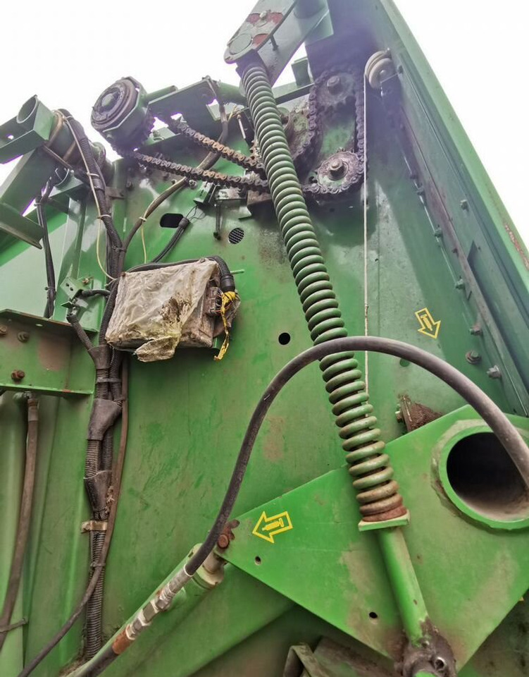 Пресс-подборщик рулонный John Deere 590: фото 19