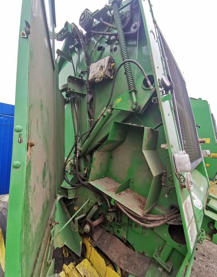 Пресс-подборщик рулонный John Deere 590: фото 13