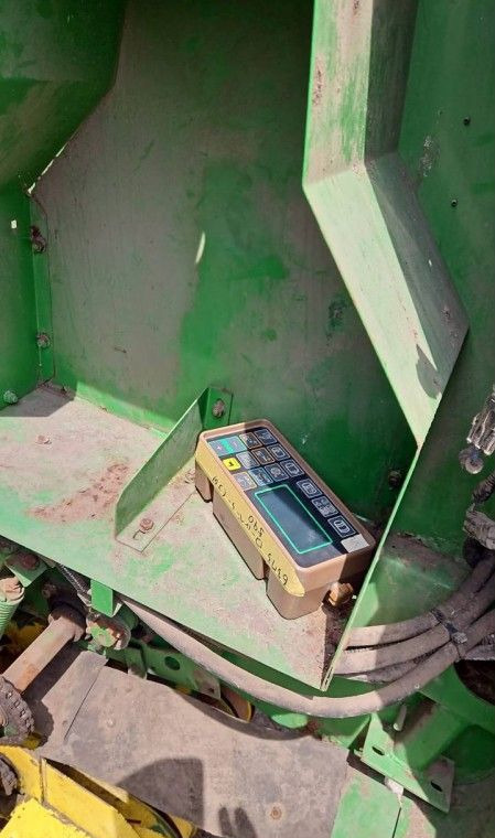 Пресс-подборщик рулонный John Deere 590: фото 10
