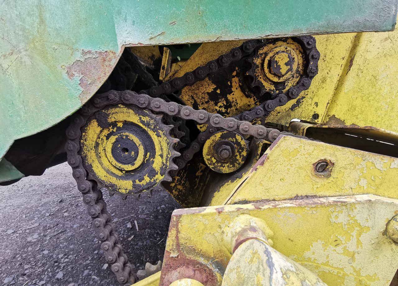 Пресс-подборщик рулонный John Deere 590: фото 10