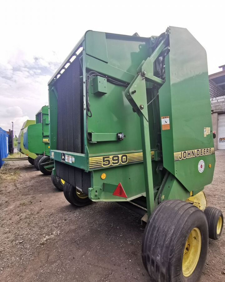 John Deere 590 - Пресс-подборщик рулонный: фото 5 John Deere 590 - Пресс-подборщик рулонный: фото 5