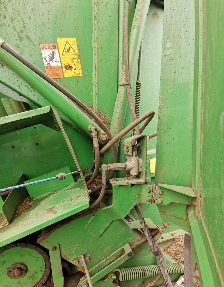 Пресс-подборщик рулонный John Deere 592: фото 13