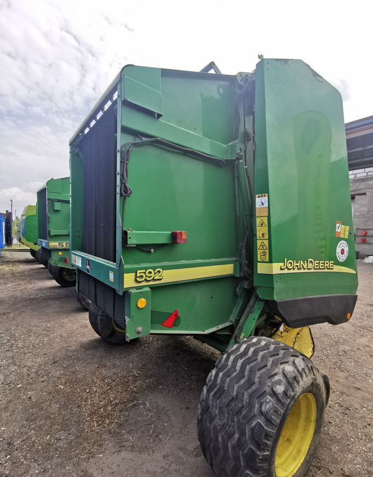 Пресс-подборщик рулонный John Deere 592: фото 6