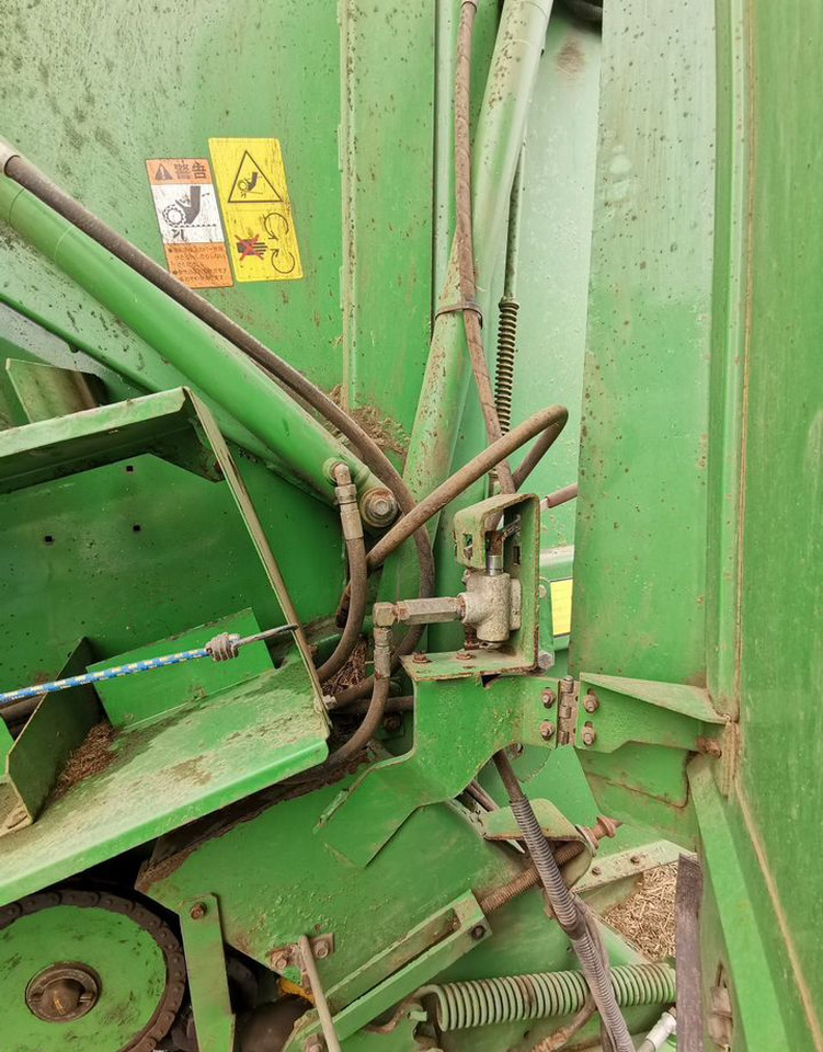 Пресс-подборщик рулонный John Deere 592: фото 13