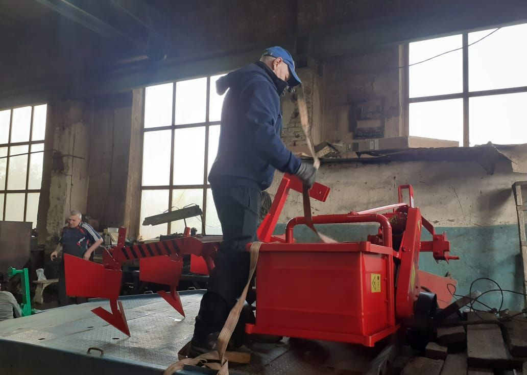 Новый Картофелеуборочный комбайн Картофелекопатель однорядный КН-1: фото 9 Новый Картофелеуборочный комбайн Картофелекопатель однорядный КН-1: фото 9