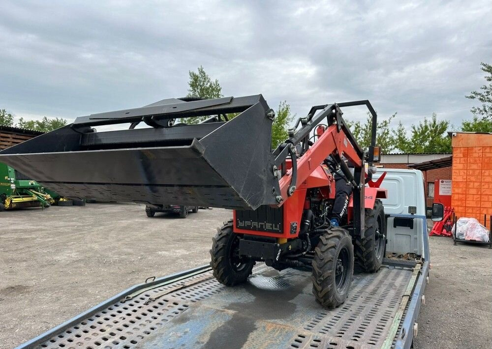 Минитрактор Уралец-2204 (4Х4) - Минитрактор: фото 3 Минитрактор Уралец-2204 (4Х4) - Минитрактор: фото 3